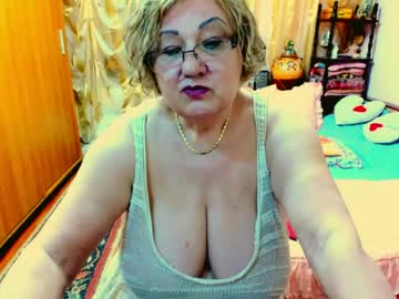 ellyhot53