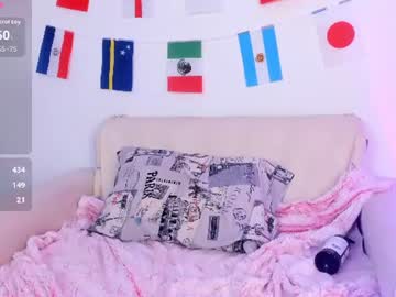 emma_collins01