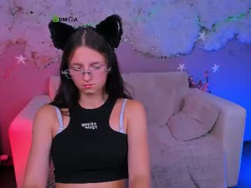 kira_so_shy