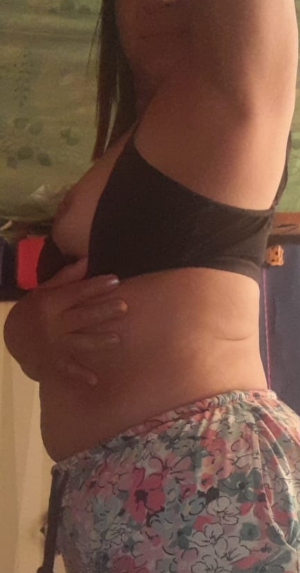 Mi chiquita rica  todo esto me como — 19