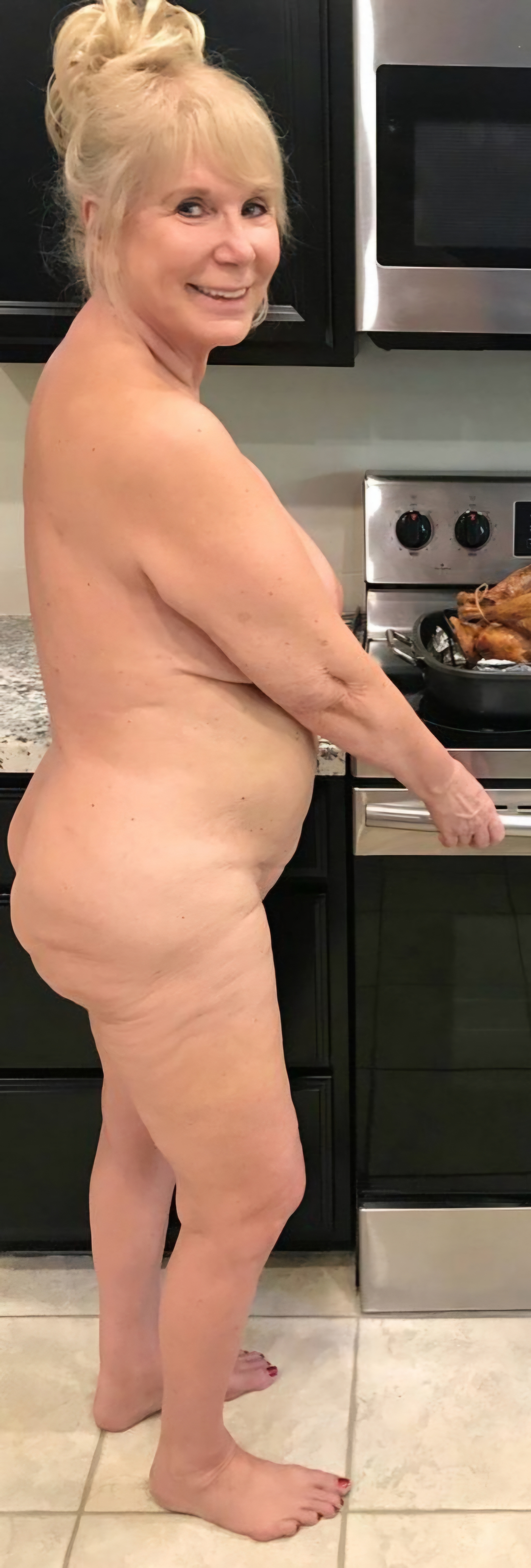 Amateur Thick Mature BBW Wives — 23