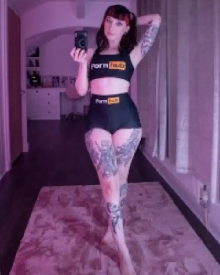 Pornhub Merch — 16